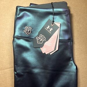 NWT Under Armour Lindsey Vonn Sicario Iridescent Metallic Leggings Sz M